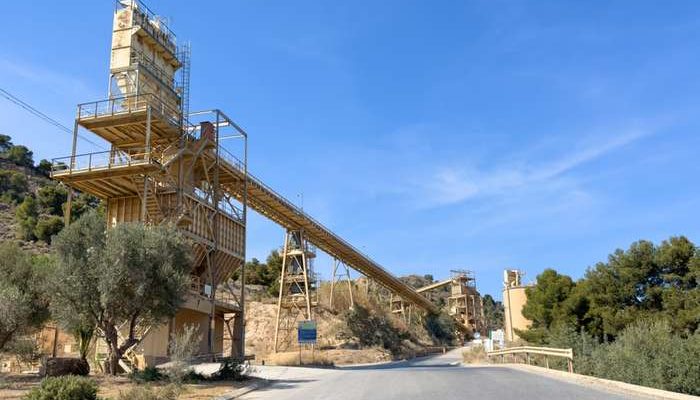 Peran Batching Plant Tambang dalam Proses Reklamasi Peran Batching Plant Tambang dalam Proses Reklamasi